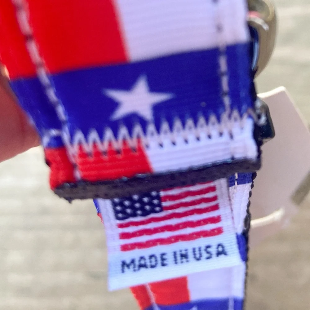 NWT Patriotic Texas Dog Collar and Bone Toy. USA dog toy and dog collar